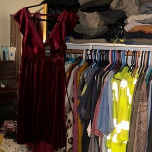 Torrid size 0 burgundy velvet dress